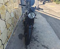 TRIUMPH 900