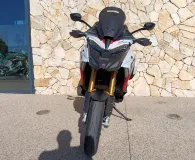 DUCATI V4 RS avec Top case et valises Ducati