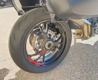 DUCATI V4 RS avec Top case et valises Ducati