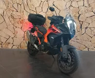 KTM SUPER ADVENTURE S .