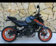 KTM 125 + Silencieux Akrapovic + Options