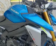 SUZUKI 1000 2023