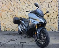 HONDA 750 2024