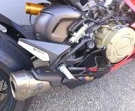 DUCATI Panigale V4 S 1ERE MAIN LIGNE AKRAPOVIC