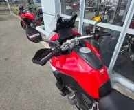 DUCATI V4 S Travel & Radar