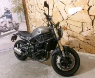 BENELLI Leoncino 800