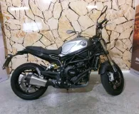 BENELLI Leoncino 800