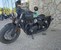 TRIUMPH Bobber 1200 Black 230 km + vince&hines