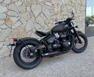 TRIUMPH Bobber 1200 Black 230 km + vince&hines