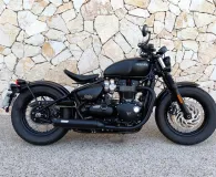 TRIUMPH Bobber 1200 Black 230 km + vince&hines