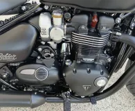 TRIUMPH Bobber 1200 Black 230 km + vince&hines