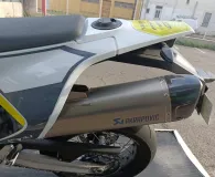 HUSQVARNA Supermoto POT AKRAPOVIC A SASIR (701 SM)