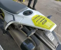 HUSQVARNA Supermoto POT AKRAPOVIC A SASIR (701 SM)