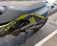 HUSQVARNA Supermoto POT AKRAPOVIC A SASIR (701 SM)