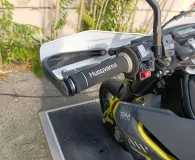 HUSQVARNA Supermoto POT AKRAPOVIC A SASIR (701 SM)