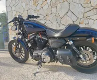 HARLEY-DAVIDSON 883 Iron