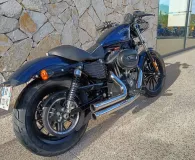 HARLEY-DAVIDSON 883 Iron