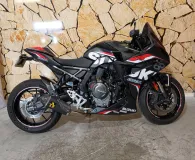 SUZUKI GSX-8R 800