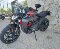 BMW 1300 R FULL PACK ET 719