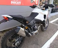 DUCATI V2 890 1ére main
