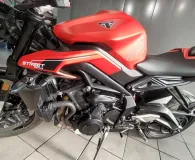 TRIUMPH 765 R BRIDER A2 1ER MAIN A SAISIR