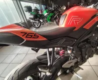 TRIUMPH 765 R BRIDER A2 1ER MAIN A SAISIR