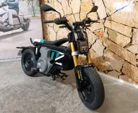 BMW CE02