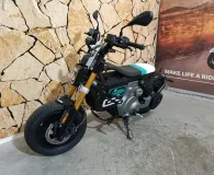 BMW CE02