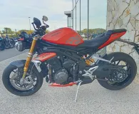 TRIUMPH 1200 RS + pot  SC project