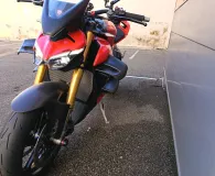 DUCATI V4 S 1ERE MAIN GTIE 29/05/2027 9500€ ACCESSOIRES