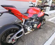 DUCATI V4 S 1ERE MAIN GTIE 29/05/2027 9500€ ACCESSOIRES