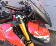 DUCATI V4 S 1ERE MAIN GTIE 29/05/2027 9500€ ACCESSOIRES