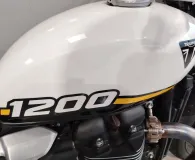 TRIUMPH 1200 1er main revisee