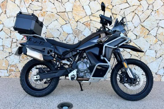 CF MOTO MT 800 MT-X + OPTIONS PROTECTIONS ET TOP CASE...