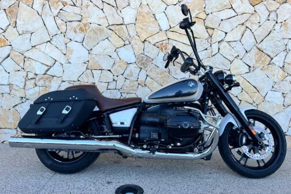 BMW R 18 CLASSIC PREPARATION  PRIX CATALOGUE 37 900 € + JEKILL