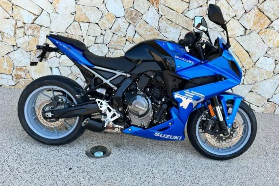 SUZUKI GSX-8R GSX-8R 800