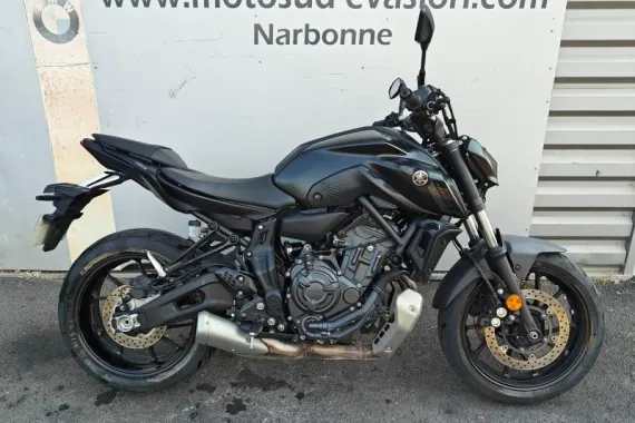 YAMAHA MT 07 2022