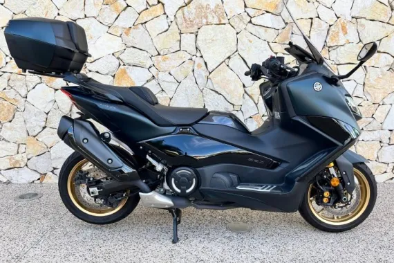 YAMAHA XP T-Max 562 Tech MAX - T-max 560  avec top case Yam 2022