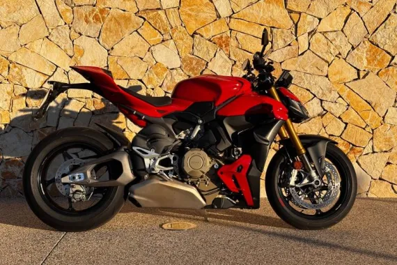 DUCATI Streetfighter 1103 Streetfighter V4 S