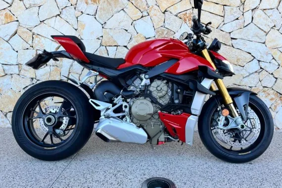 DUCATI Streetfighter 1103  V4 S