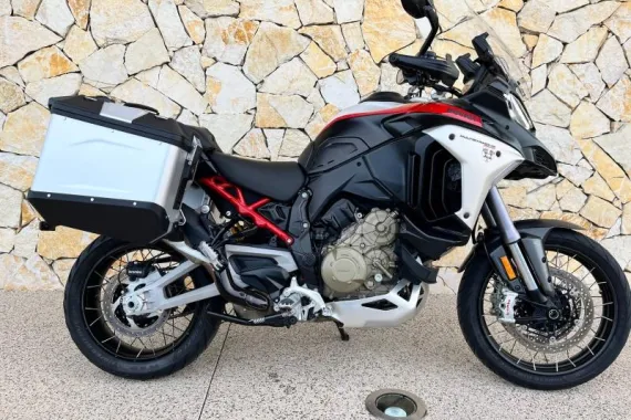 DUCATI Multistrada V4 Rally 1160 Adventure Travel & Radar