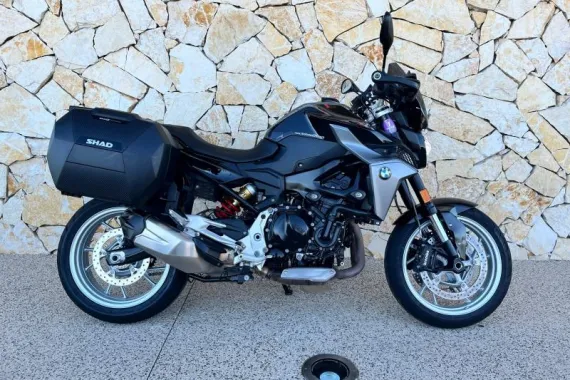 BMW F 900 R 105cv FULL PACK ET VALISES