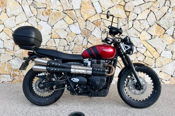 TRIUMPH Scrambler 900 A2 AVEC BEAUCOUP D'OPTIONS