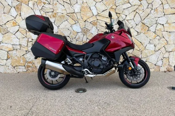HONDA NT 1100 AVEC SHIFTER + OPTIONS