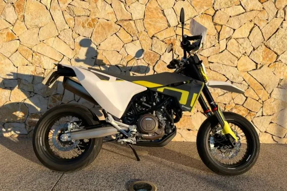 HUSQVARNA 701 Supermoto 2022 + OPTIONS