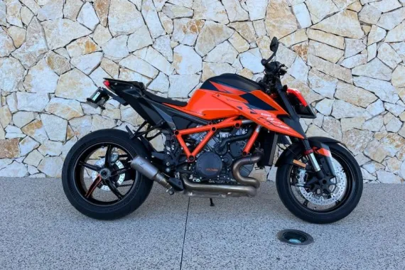 KTM Super Duke 1290 R ABS 2021 + option