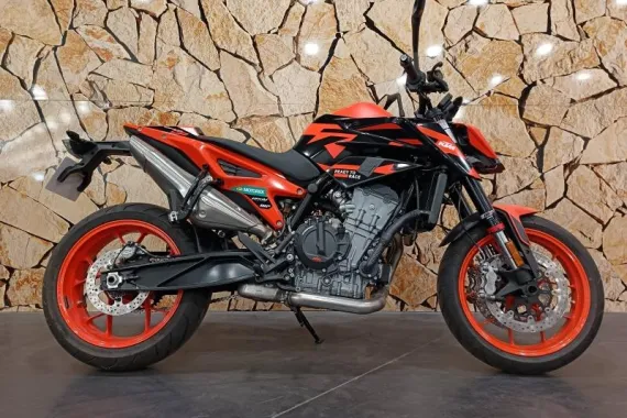 KTM Naked BIKE 890 DUKE GP