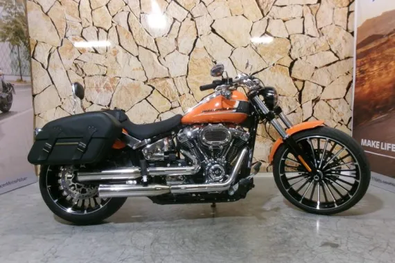 HARLEY-DAVIDSON Softail Breakout Softail Breakout 1923