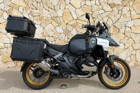 BMW R 1300 GS Adventure full options
