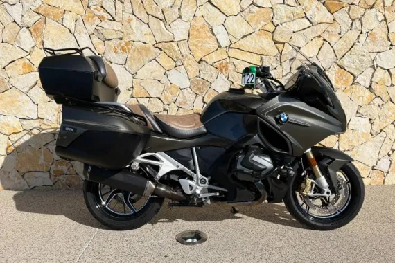 BMW R 1250 RT full options + pot et jantes forgé